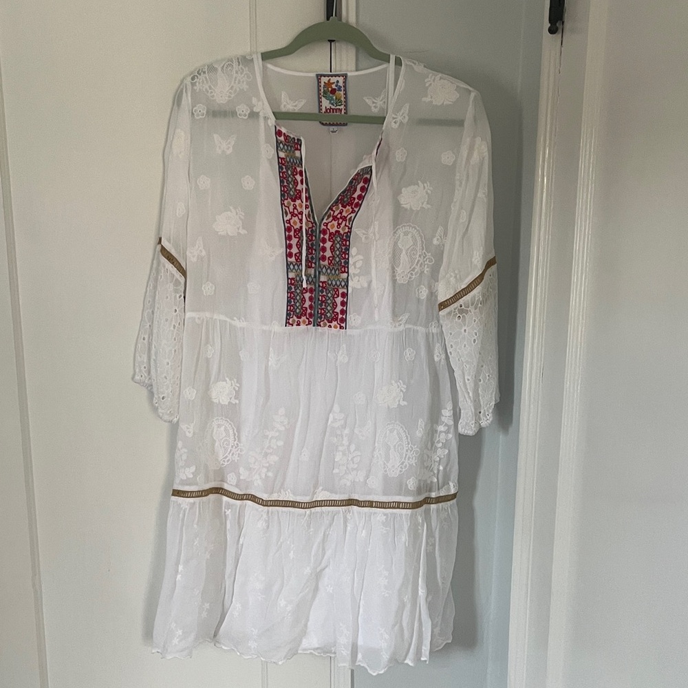 Johnny Was White Top with Multicolor Embroidery
